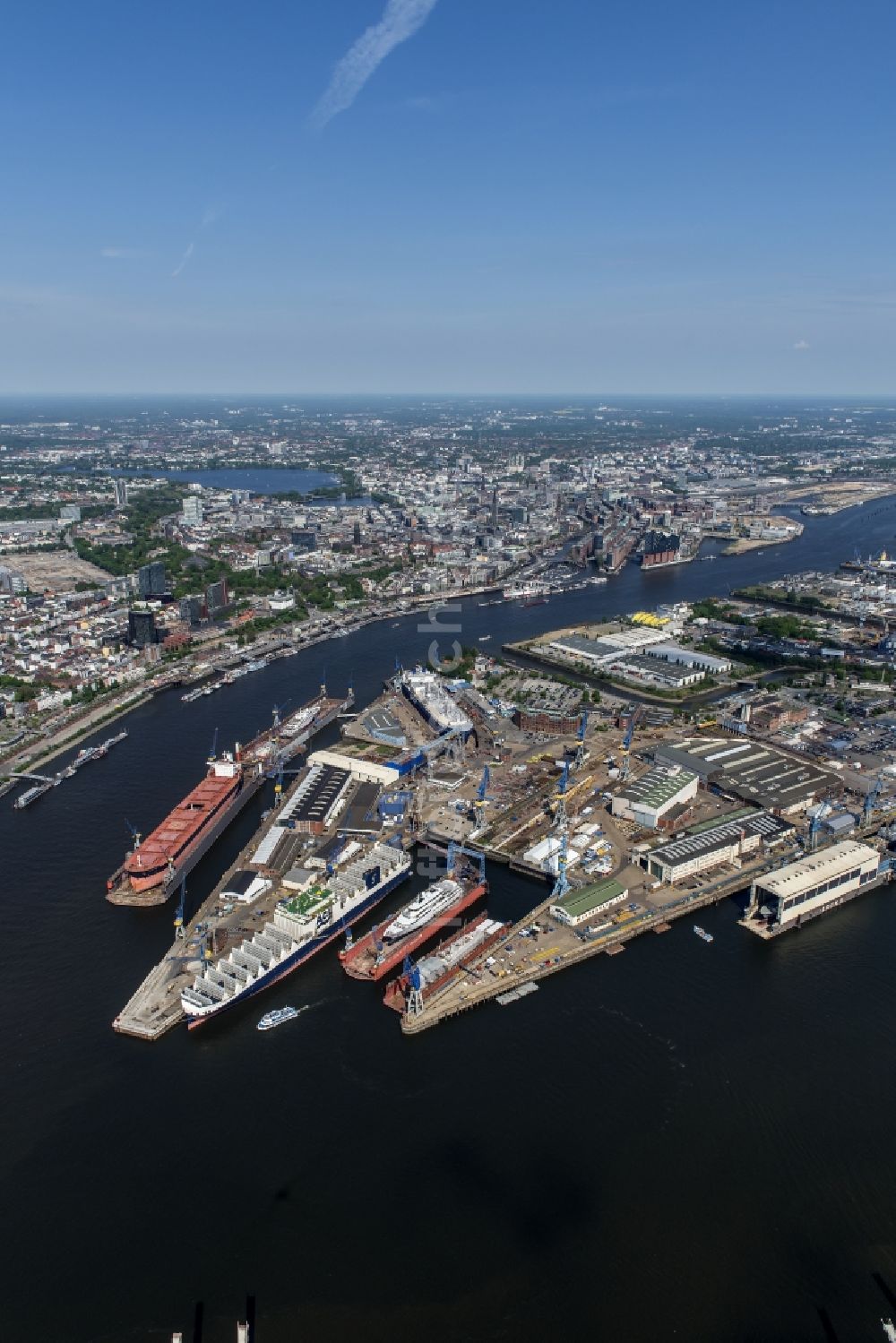 Hamburg von oben - Werftgelände der Blohm+Voss GmbH in Hamburg