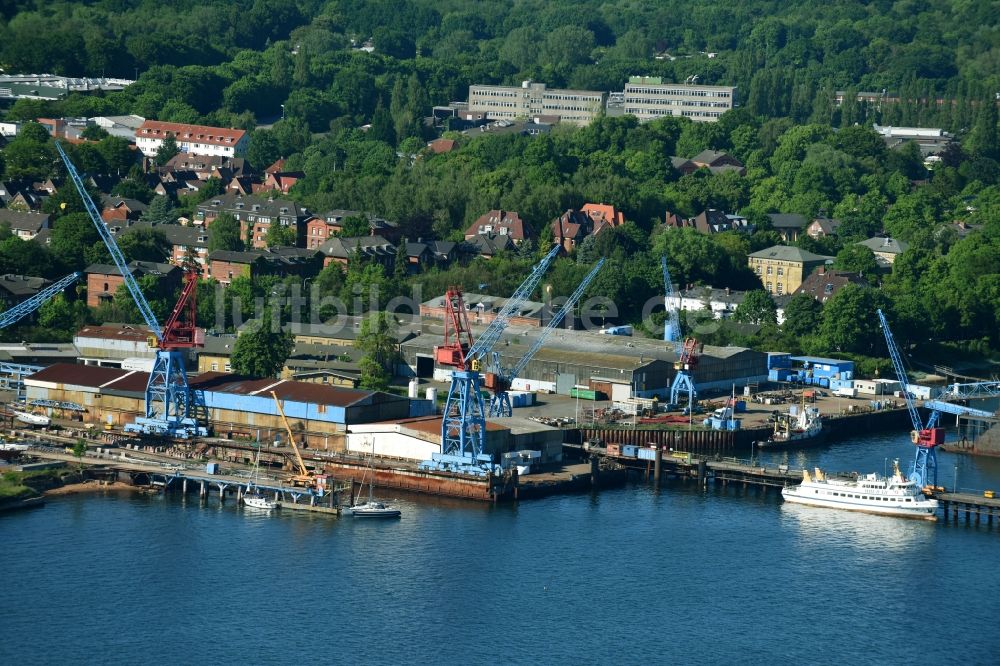 Luftaufnahme Kiel - Werftgelände der Lindenau Werft in Kiel im Bundesland Schleswig-Holstein, Deutschland