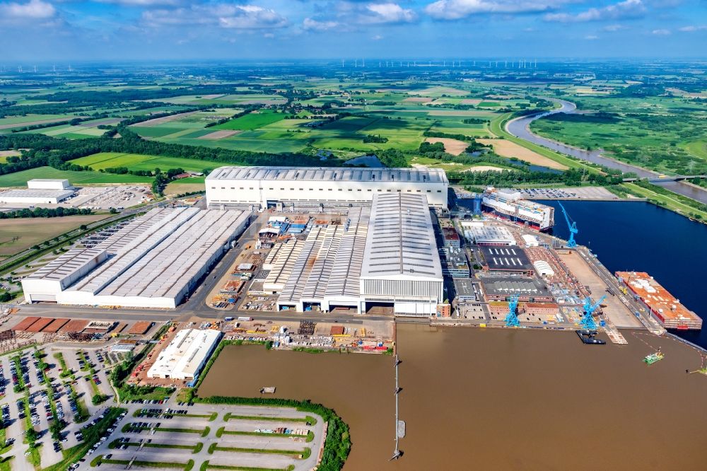 Luftbild Papenburg - Werftgelände der Meyer Werft in Papenburg im Bundesland Niedersachsen, Deutschland