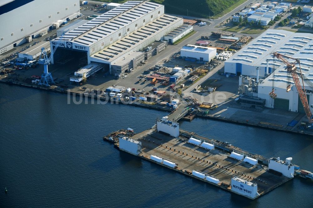 Rostock aus der Vogelperspektive: Werftgelände der Neptun Werft in Rostock im Bundesland Mecklenburg-Vorpommern, Deutschland