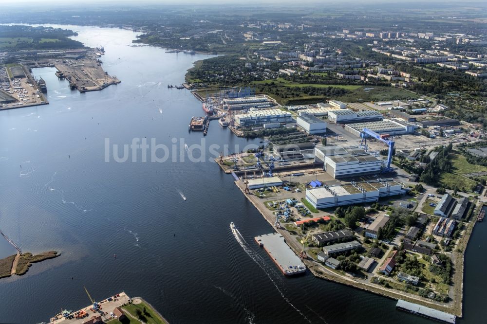 Rostock aus der Vogelperspektive: Werftgelände der Neptun Werft in Rostock im Bundesland Mecklenburg-Vorpommern, Deutschland