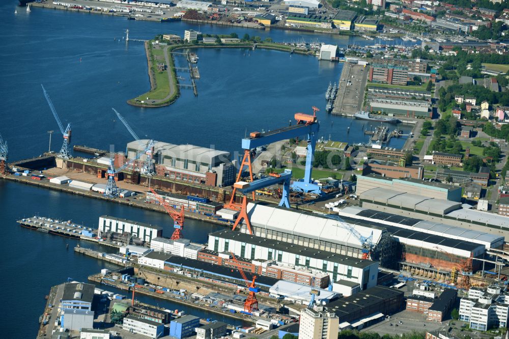 Kiel aus der Vogelperspektive: Werftgelände der Schiffswerft thyssenkrupp Marine Systems GmbH in Kiel im Bundesland Schleswig-Holstein, Deutschland