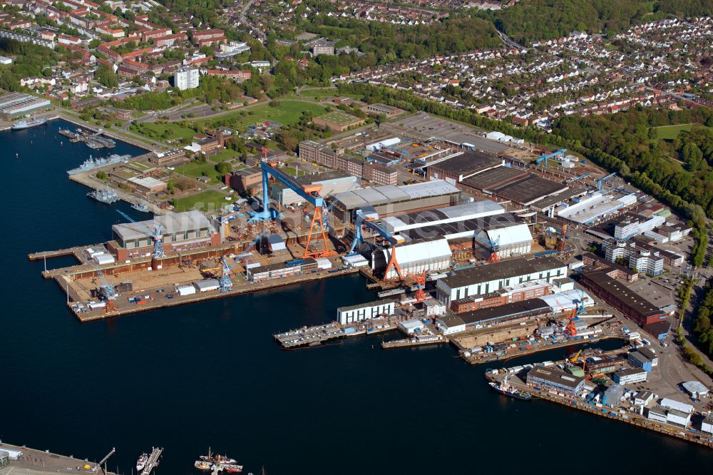 Luftaufnahme Kiel - Werftgelände der Schiffswerft thyssenkrupp Marine Systems GmbH in Kiel im Bundesland Schleswig-Holstein, Deutschland