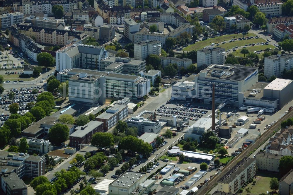 Ludwigshafen am Rhein von oben - Werksgelände der Abbvie GmbH & Co. KG an der Knollstraße in Ludwigshafen am Rhein im Bundesland Rheinland-Pfalz