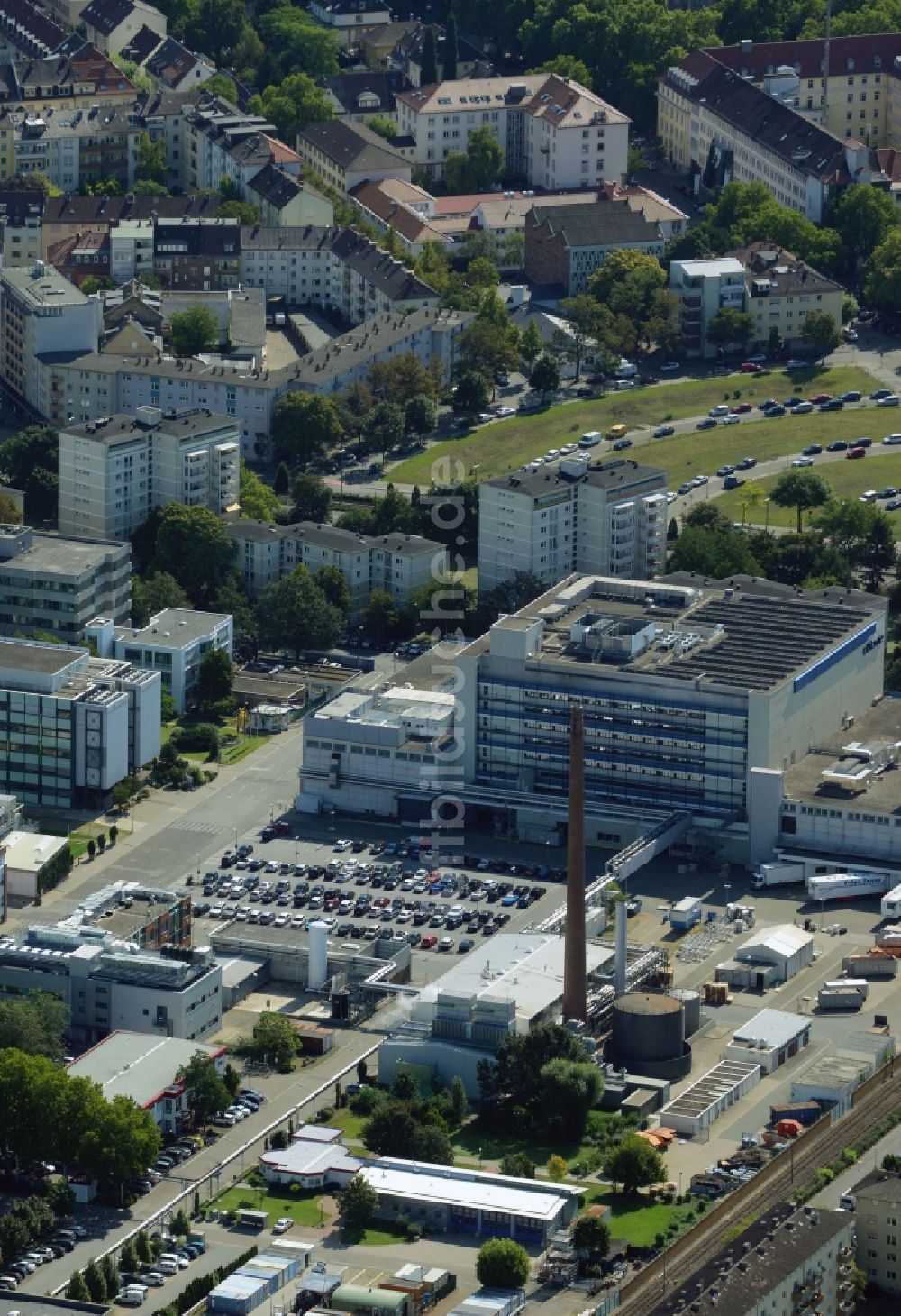 Ludwigshafen am Rhein aus der Vogelperspektive: Werksgelände der Abbvie GmbH & Co. KG an der Knollstraße in Ludwigshafen am Rhein im Bundesland Rheinland-Pfalz