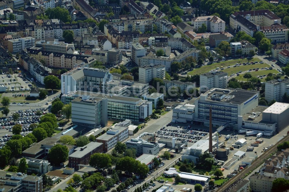 Luftaufnahme Ludwigshafen am Rhein - Werksgelände der Abbvie GmbH & Co. KG an der Knollstraße in Ludwigshafen am Rhein im Bundesland Rheinland-Pfalz