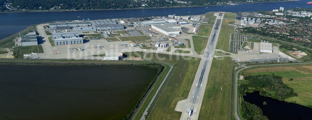 Luftaufnahme Hamburg Finkenwerder - Werksgelände der Airbus Deutschland GmbH - Flugplatz Hamburg-Finkenwerder