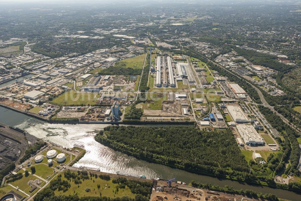 Essen von oben - Werksgelände der Aluminium - Hütte der TRIMET ALUMINIUM AG an der Aluminiumallee in Essen im Bundesland Nordrhein-Westfalen NRW