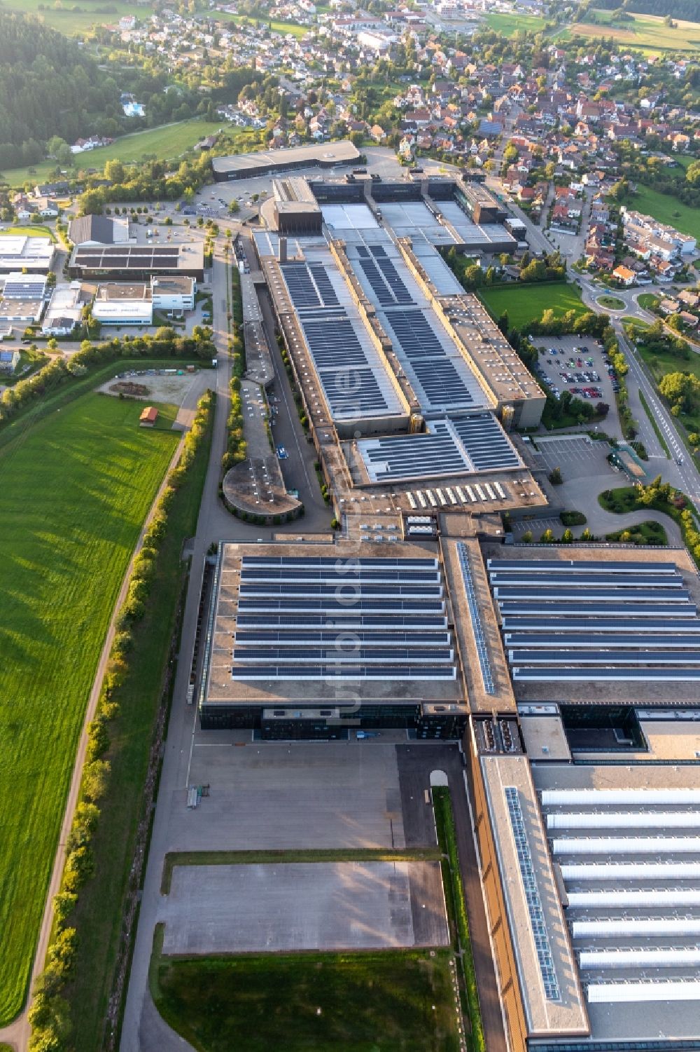 Loßburg von oben - Werksgelände der ARBURG GmbH + Co KG in Loßburg im Bundesland Baden-Württemberg, Deutschland