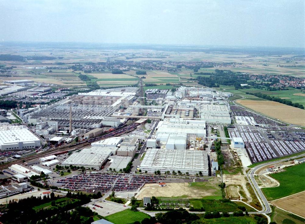 Luftaufnahme Ingolstadt - Werksgelände der AUDI Aktiengesellschaft (0841) 89-0 Auto-Union-Str. in 85057 Ingolstadt Donau.