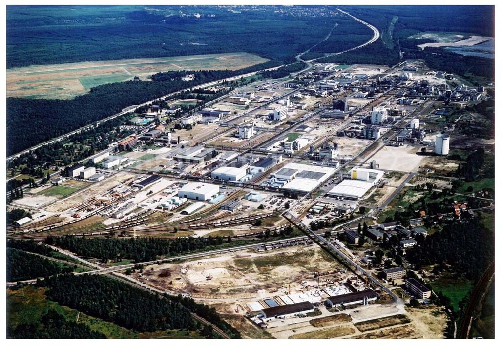 Luftaufnahme Schwarzheide / BRB - Werksgelände der BASF - Schwarzheide mit Erweiterungsbaustelle.