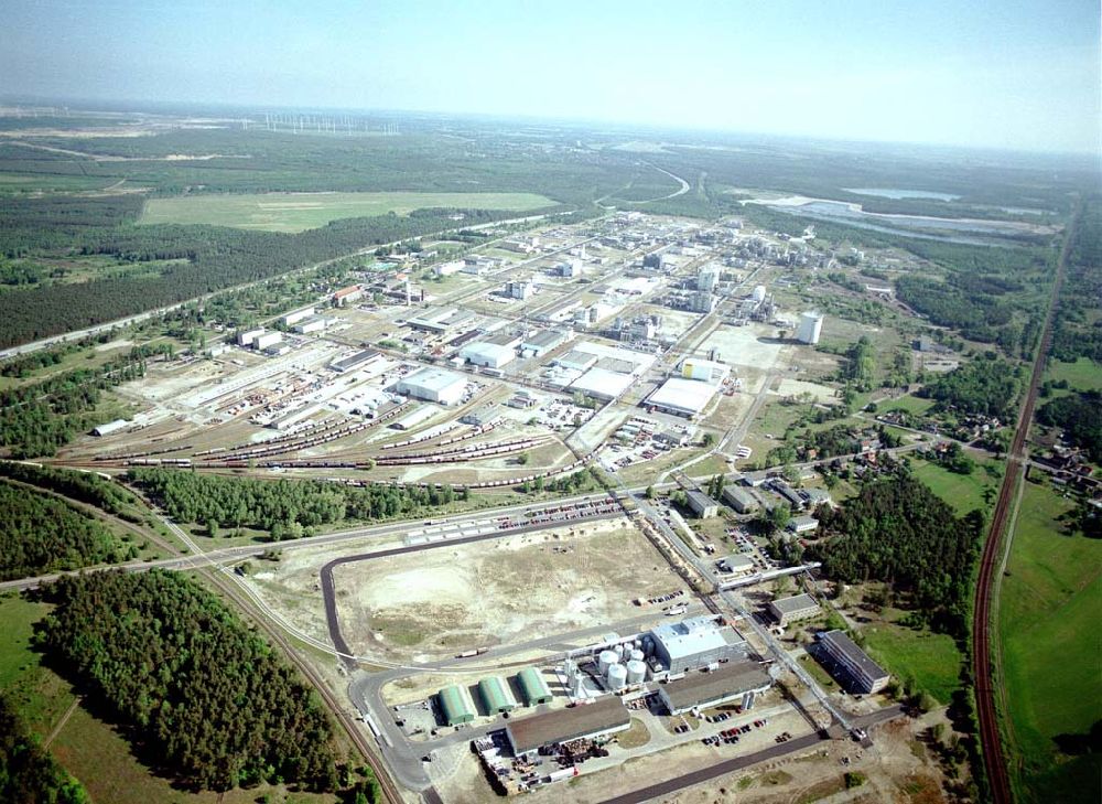 Luftaufnahme Schwarzheide / Brandenburg - Werksgelände der BASF Schwarzheide GmbH.