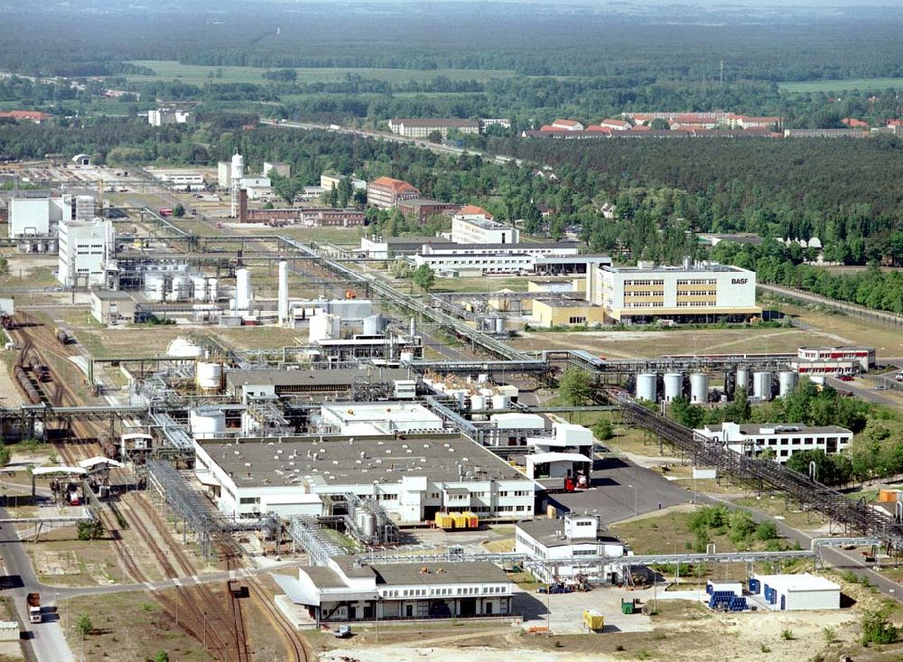 Luftaufnahme Schwarzheide / Brandenburg - Werksgelände der BASF Schwarzheide GmbH.