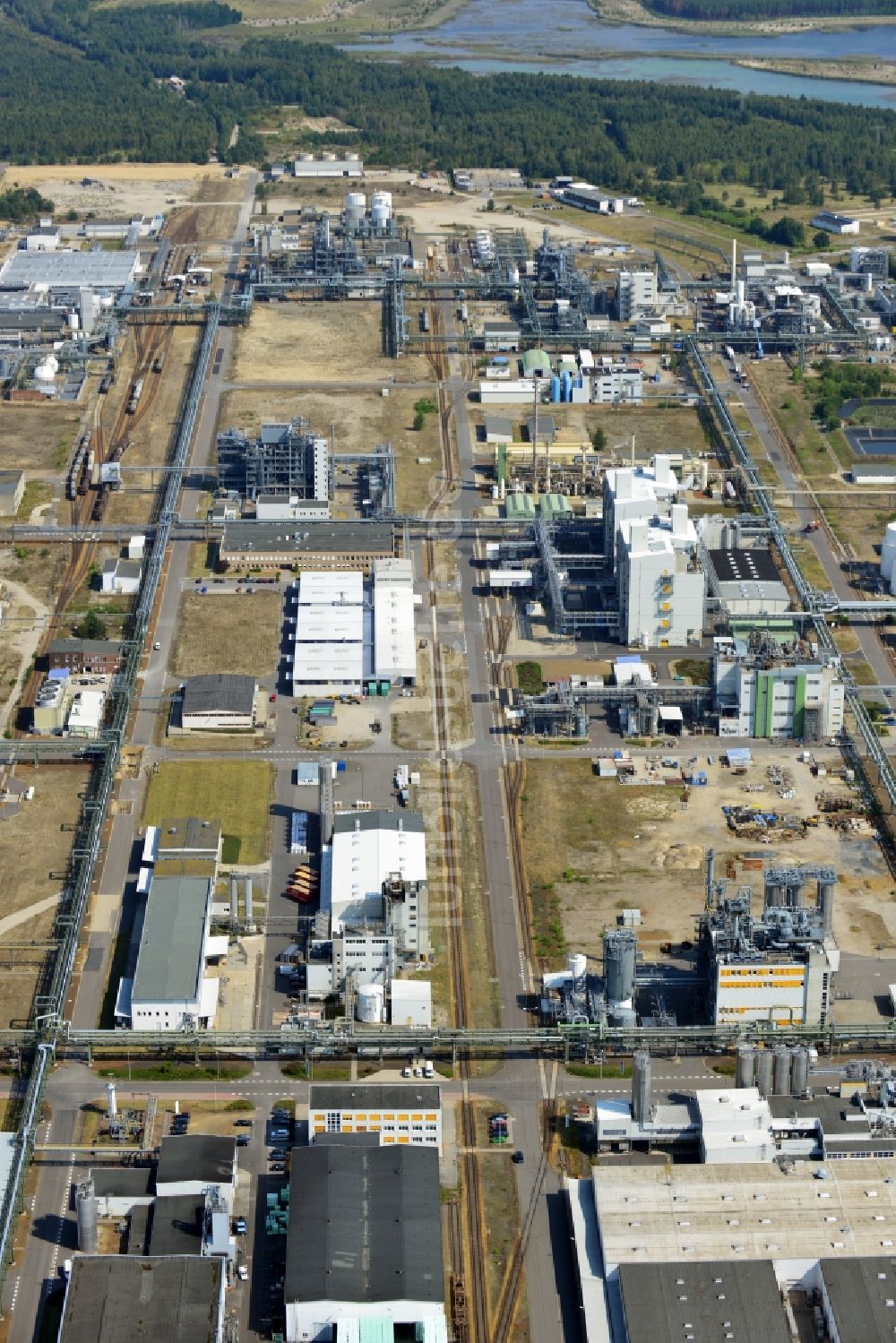 Schwarzheide von oben - Werksgelände der BASF Schwarzheide GmbH im Bundesland Brandenburg