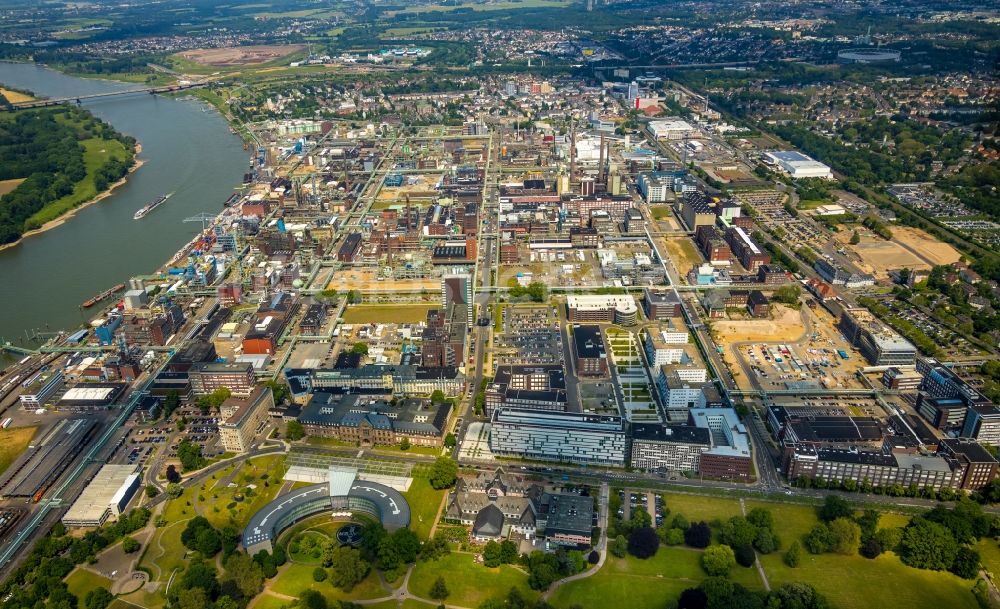 Leverkusen von oben - Werksgelände der Bayer AG im Ortsteil Wiesdorf in Leverkusen im Bundesland Nordrhein-Westfalen, Deutschland