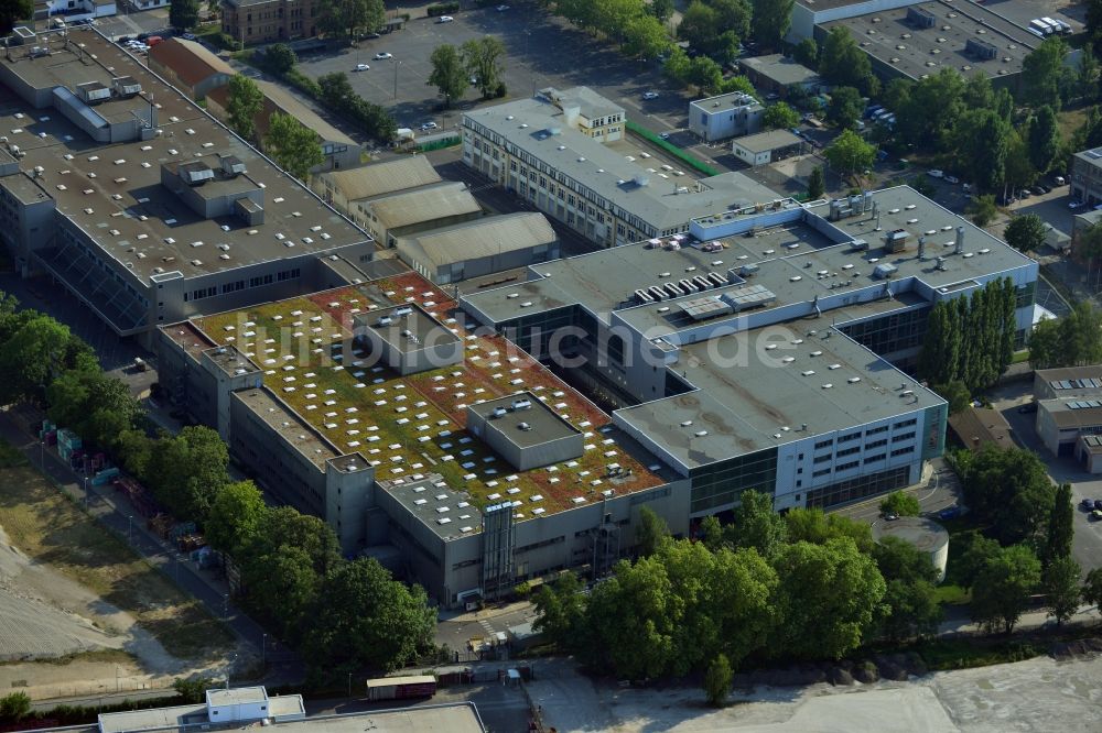 Luftbild Berlin Spandau - Werksgelände der Bayerische Motoren Werke / BMW AG Motorrad Werk Am Juliusturm in Berlin - Spandau