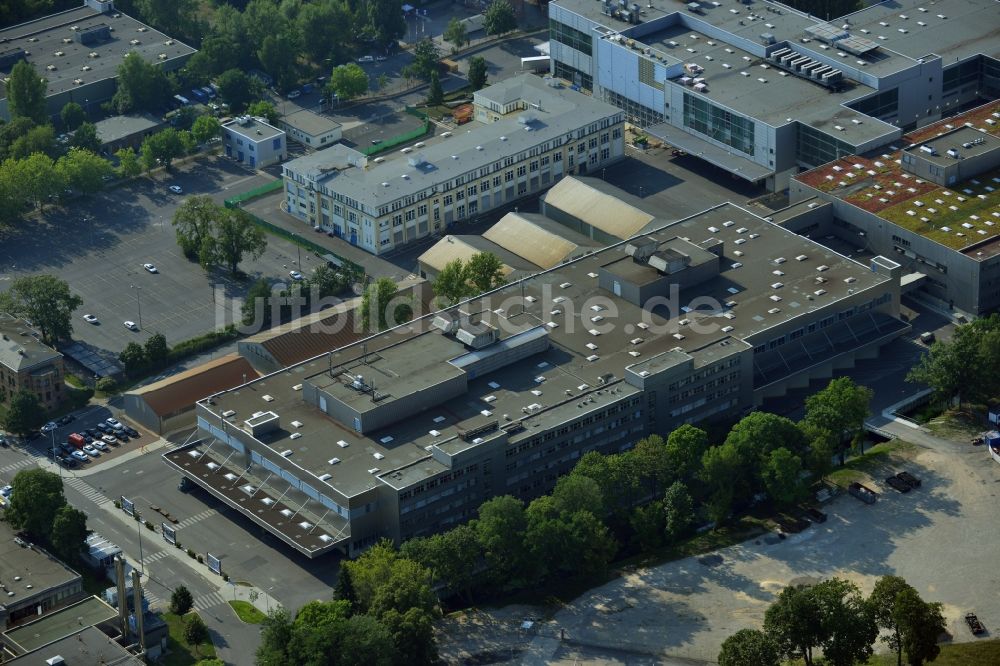 Luftbild Berlin Spandau - Werksgelände der Bayerische Motoren Werke / BMW AG Motorrad Werk Am Juliusturm in Berlin - Spandau