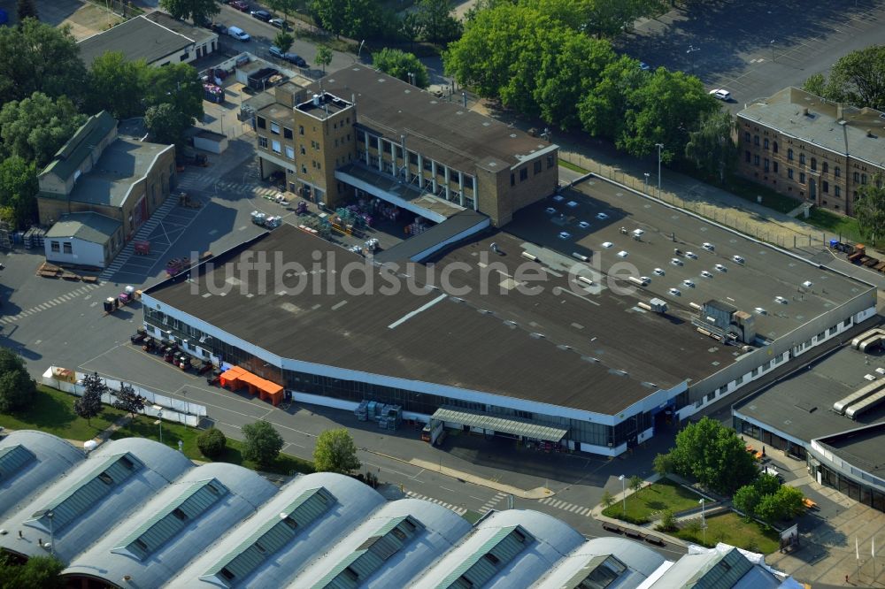 Berlin Spandau aus der Vogelperspektive: Werksgelände der Bayerische Motoren Werke / BMW AG Motorrad Werk Am Juliusturm in Berlin - Spandau