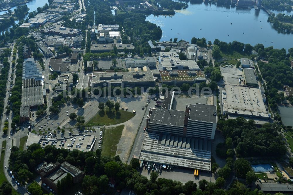 Luftbild Berlin Spandau - Werksgelände der Bayerische Motoren Werke / BMW AG Motorrad Werk Am Juliusturm in Berlin - Spandau