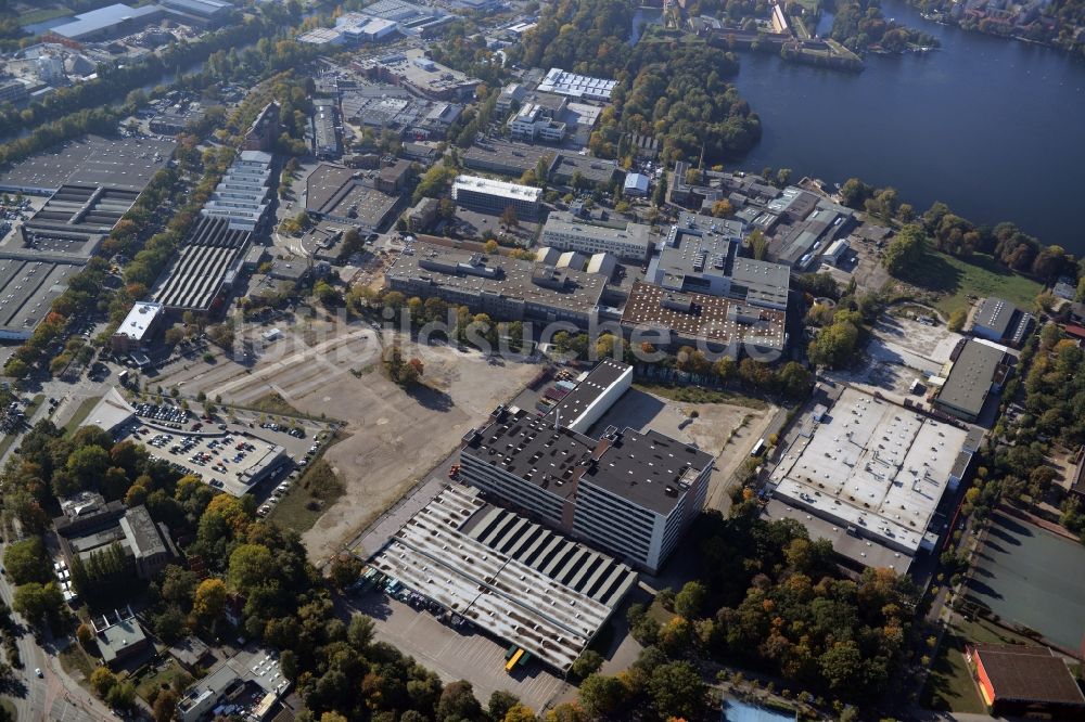 Luftbild Berlin - Werksgelände der Bayerische Motoren Werke / BMW AG Motorrad Werk Am Juliusturm in Berlin - Spandau