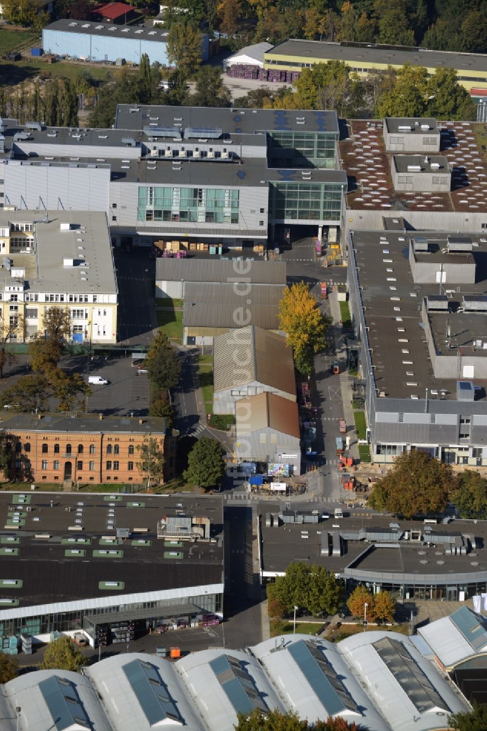 Luftbild Berlin - Werksgelände der Bayerische Motoren Werke / BMW AG Motorrad Werk Am Juliusturm in Berlin - Spandau