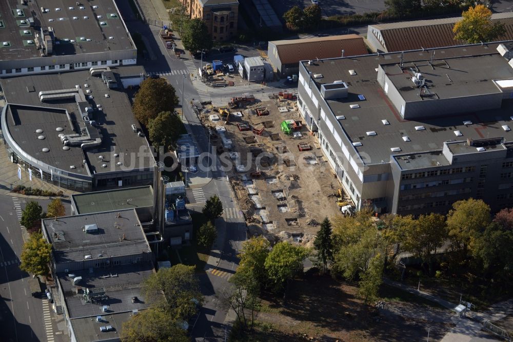 Berlin aus der Vogelperspektive: Werksgelände der Bayerische Motoren Werke / BMW AG Motorrad Werk Am Juliusturm in Berlin - Spandau