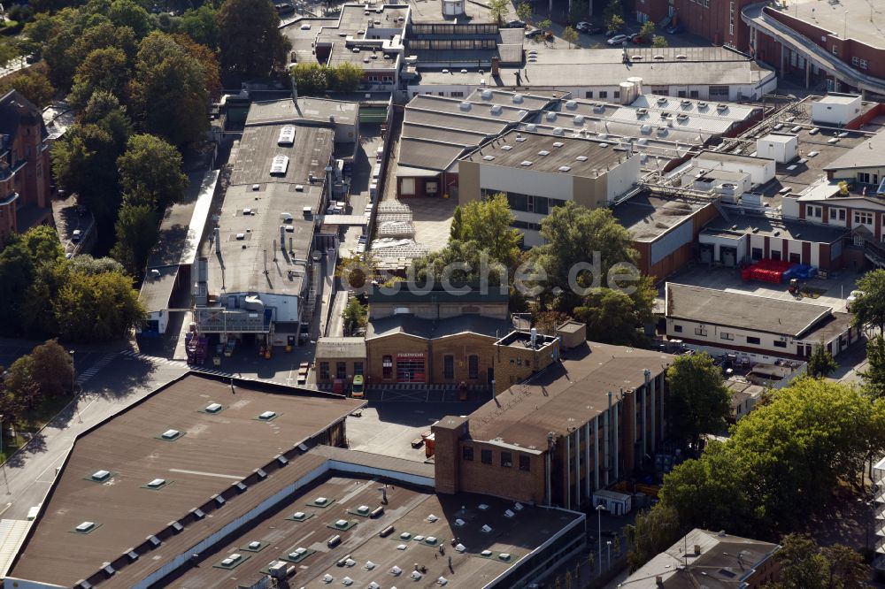 Luftbild Berlin - Werksgelände der Bayerische Motoren Werke / BMW AG Motorrad Werk Am Juliusturm im Ortsteil Spandau in Berlin, Deutschland