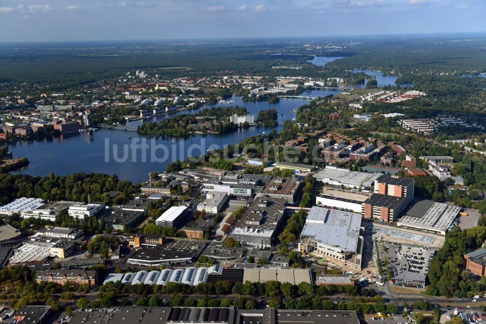 Berlin aus der Vogelperspektive: Werksgelände der Bayerische Motoren Werke / BMW AG Motorrad Werk Am Juliusturm im Ortsteil Spandau in Berlin, Deutschland