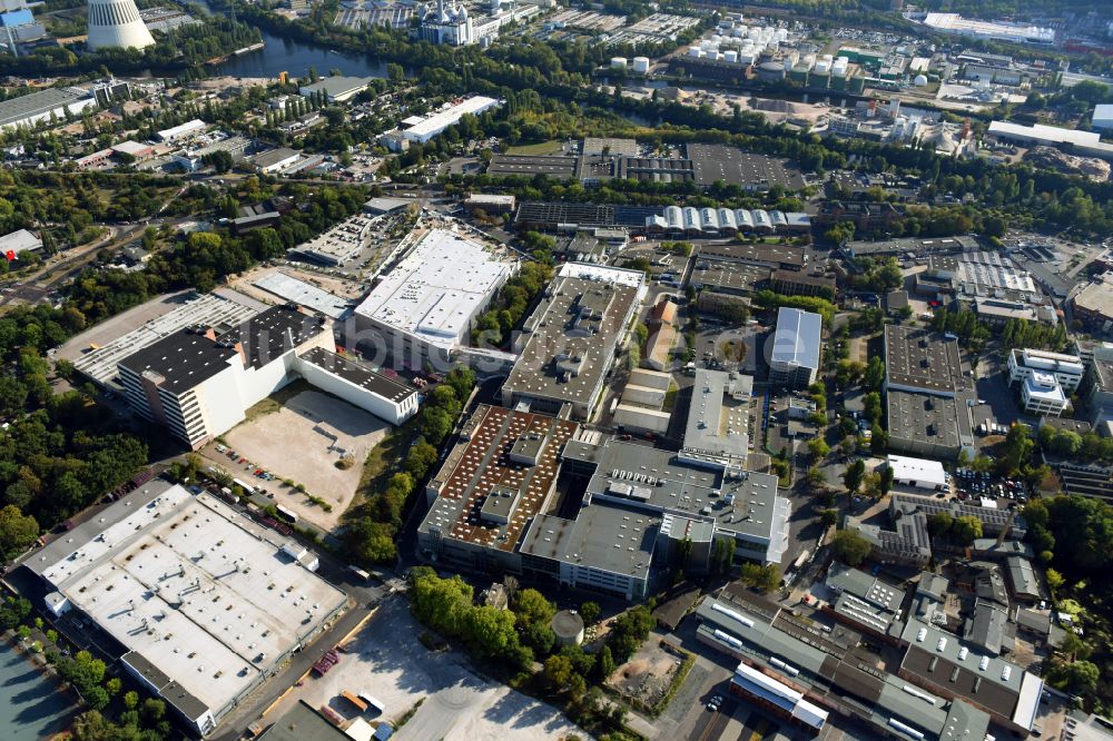 Luftbild Berlin - Werksgelände der Bayerische Motoren Werke / BMW AG Motorrad Werk Am Juliusturm im Ortsteil Spandau in Berlin, Deutschland