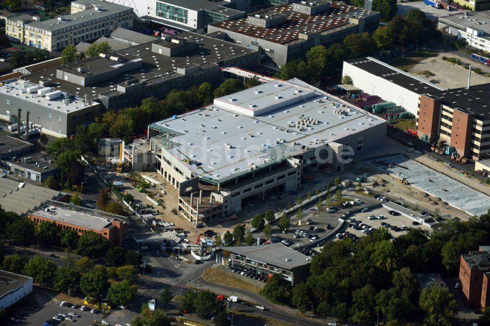 Luftbild Berlin - Werksgelände der Bayerische Motoren Werke / BMW AG Motorrad Werk Am Juliusturm im Ortsteil Spandau in Berlin, Deutschland