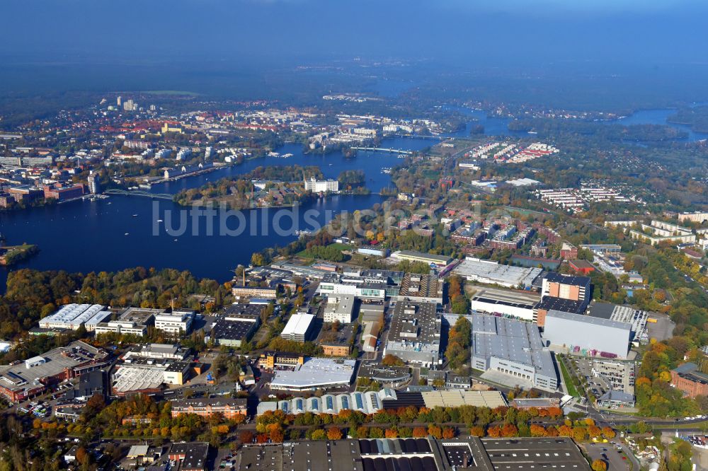 Luftbild Berlin - Werksgelände der Bayerische Motoren Werke / BMW AG Motorrad Werk Am Juliusturm im Ortsteil Spandau in Berlin, Deutschland