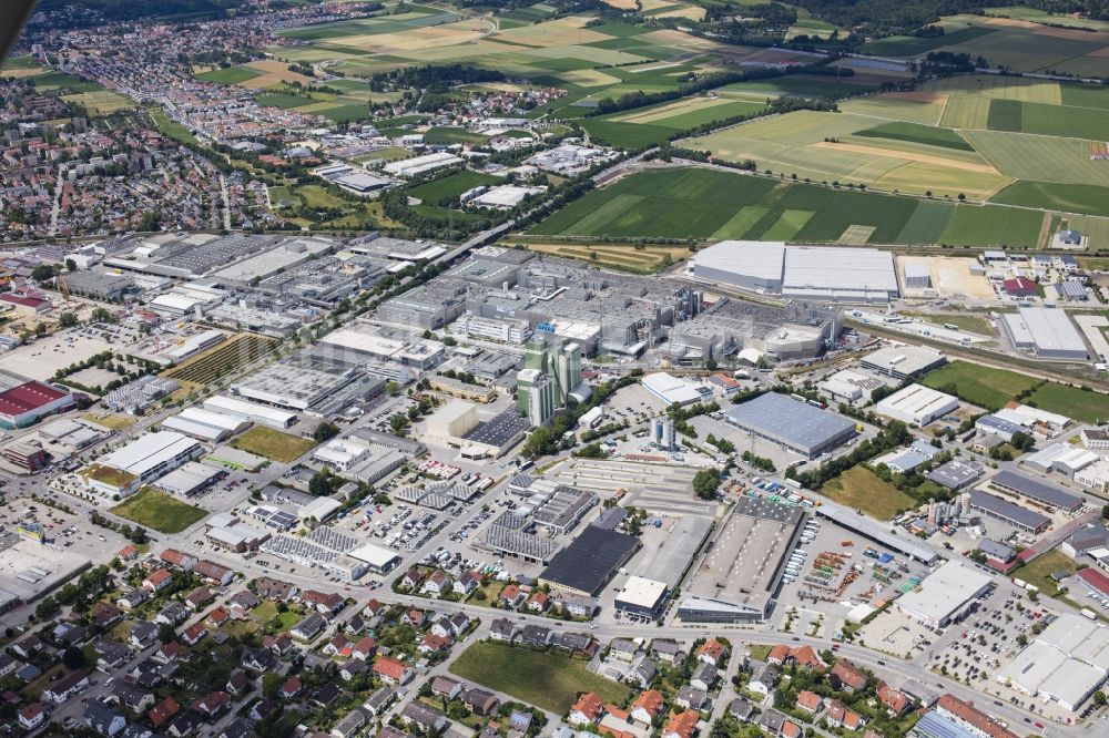 Landshut aus der Vogelperspektive: Werksgelände des BMW Werkes 4.1 Landshut an der Ohmstraße in Landshut im Bundesland Bayern, Deutschland