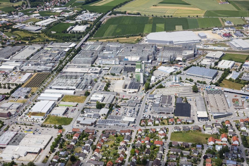 Luftbild Landshut - Werksgelände des BMW Werkes 4.1 Landshut an der Ohmstraße in Landshut im Bundesland Bayern, Deutschland