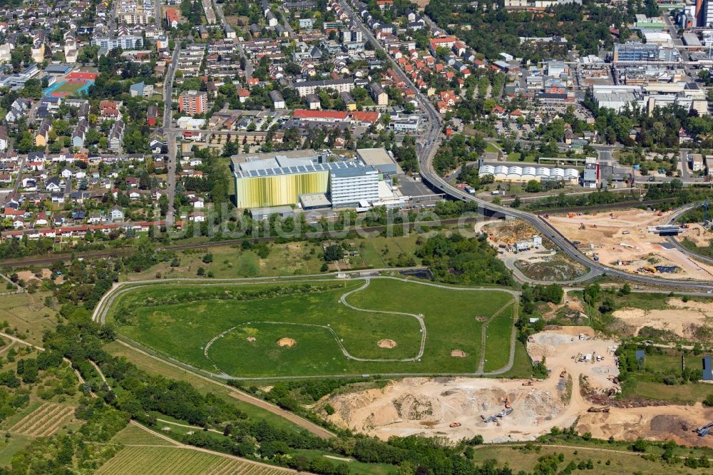 Ingelheim am Rhein von oben - Werksgelände der Boehringer Ingelheim Pharma GmbH & Co. KG in Ingelheim am Rhein im Bundesland Rheinland-Pfalz, Deutschland