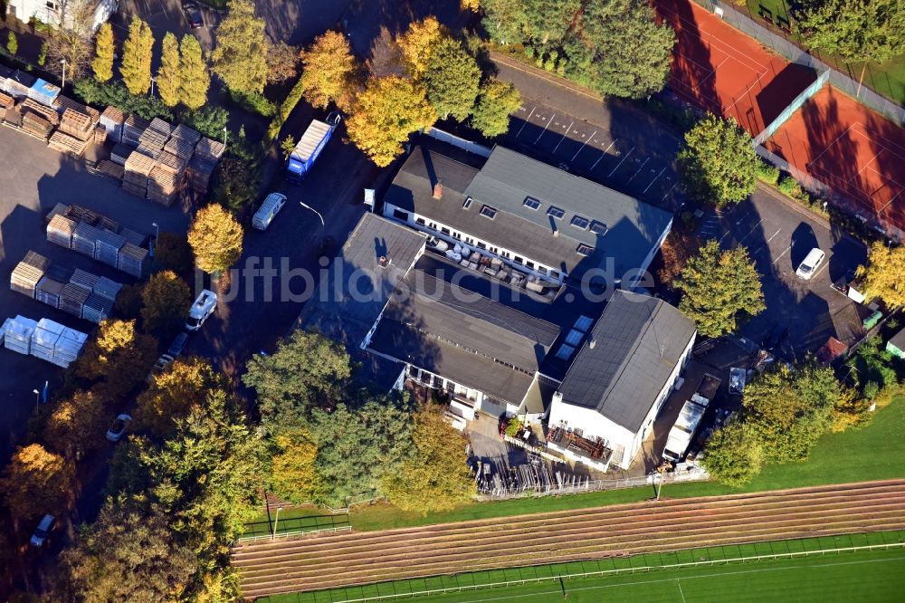 Hamburg aus der Vogelperspektive: Werksgelände der BRUNS & MÖLLENDORFF GMBH & CO. KG an der Waidmannstrasse im Ortsteil Altona in Hamburg, Deutschland