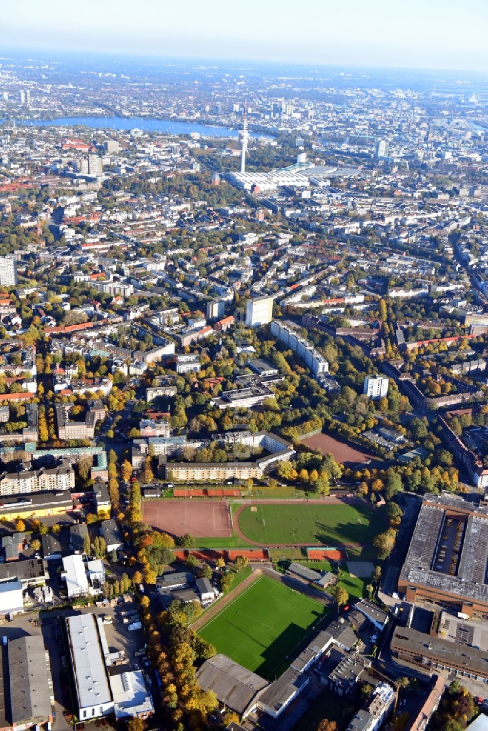 Hamburg von oben - Werksgelände der BRUNS & MÖLLENDORFF GMBH & CO. KG an der Waidmannstrasse im Ortsteil Altona in Hamburg, Deutschland