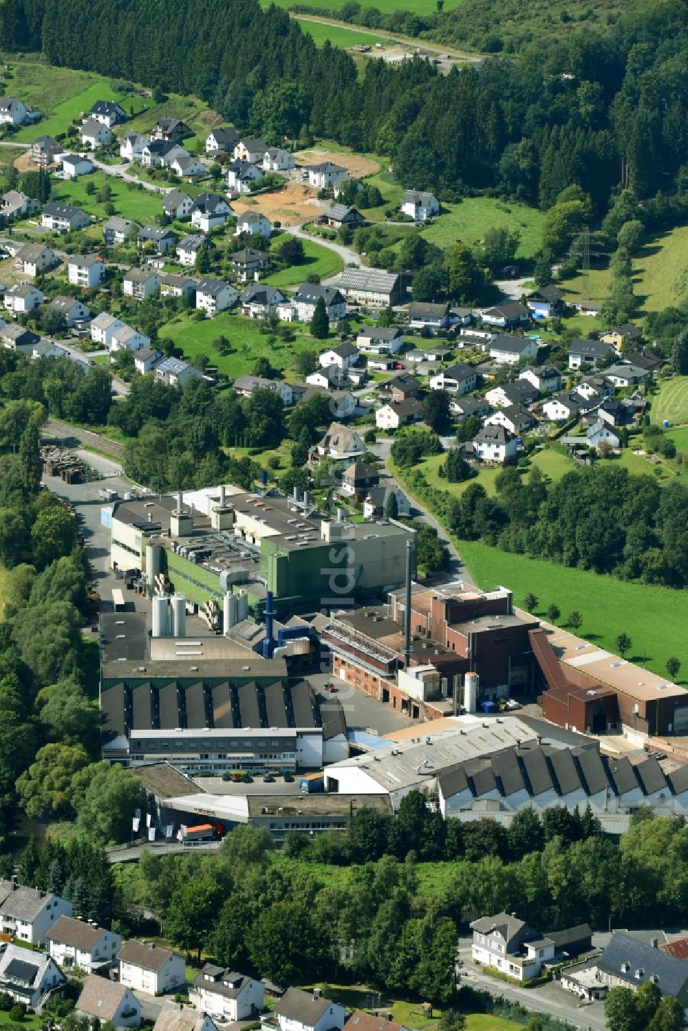 Luftbild Meschede - Werksgelände der M. Busch GmbH & Co. KG Werk Meschede im Ortsteil Wehrstapel in Meschede im Bundesland Nordrhein-Westfalen, Deutschland