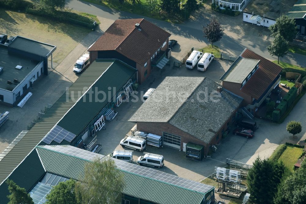 Munster von oben - Werksgelände der Busse Alu-Bau GmbH An der Raubkammer in Munster im Bundesland Niedersachsen