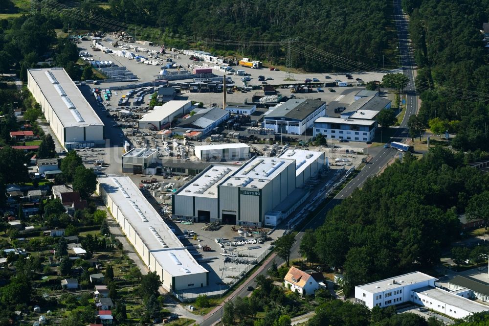 Schwedt/Oder aus der Vogelperspektive: Werksgelände der BUTTING Anlagenbau GmbH & Co. KG an der Kuhheide im Ortsteil Vierraden in Schwedt/Oder im Bundesland Brandenburg, Deutschland