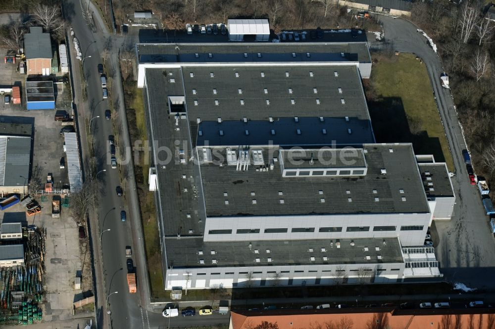 Berlin aus der Vogelperspektive: Werksgelände der BVZ Berliner Zeitungsdruck GmbH Am Wasserwerk im Ortsteil Lichtenberg in Berlin