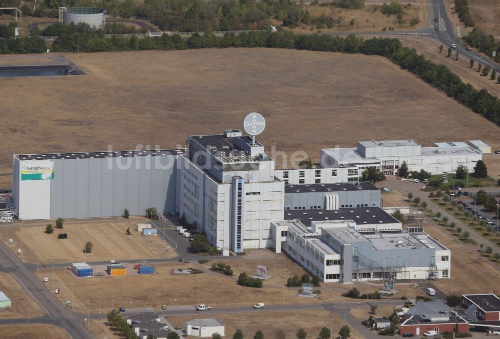 Bitterfeld-Wolfen aus der Vogelperspektive: Werksgelände des Chemieproduzenten der Bayer Bitterfeld GmbH im Chemiepark im Ortsteil Greppin in Bitterfeld-Wolfen im Bundesland Sachsen-Anhalt