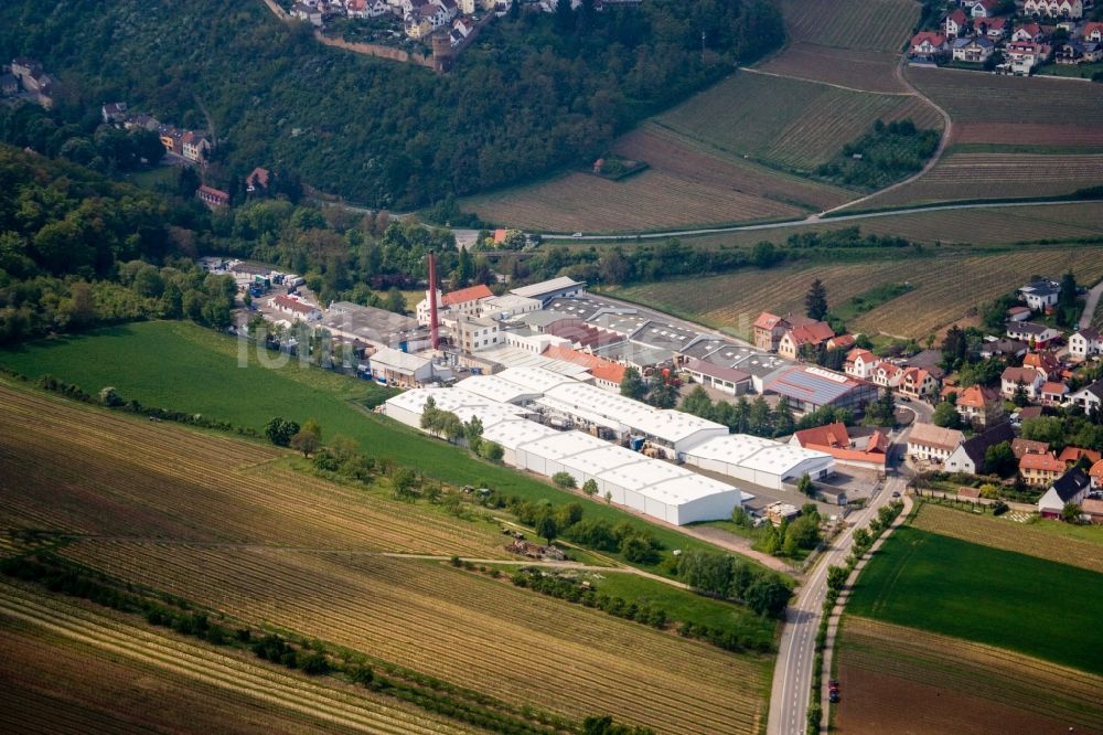 Luftbild Kleinkarlbach - Werksgelände des Chemieproduzenten Gechem GmbH & Co KG im Ortsteil Neuleiningen-Tal in Kleinkarlbach im Bundesland Rheinland-Pfalz, Deutschland