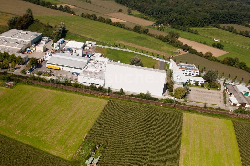 Luftaufnahme Weingarten (Baden) - Werksgelände des Chemieproduzenten KLEBCHEMIE M. G. Becker GmbH & Co. KG in Weingarten (Baden) im Bundesland Baden-Württemberg