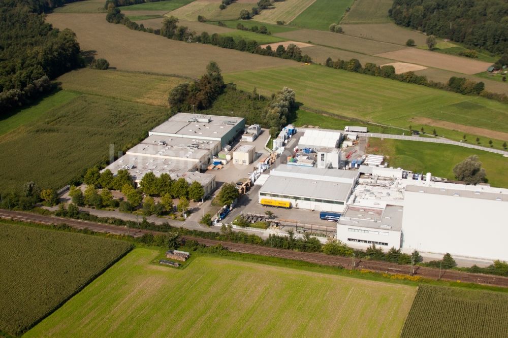 Luftaufnahme Weingarten (Baden) - Werksgelände des Chemieproduzenten KLEBCHEMIE M. G. Becker GmbH & Co. KG in Weingarten (Baden) im Bundesland Baden-Württemberg