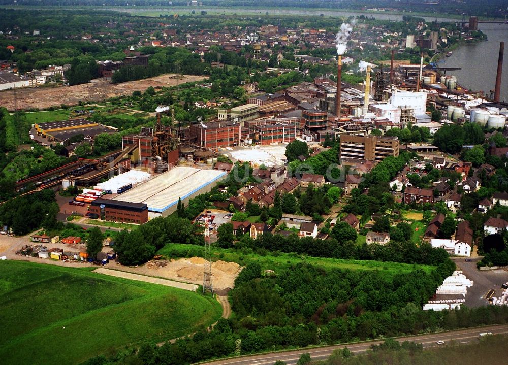 Luftbild Duisburg - Werksgelände des Chemieproduzenten Sachtleben Chemie GmbH an der Dr.-Rudolf-Sachtleben-Straße in Duisburg im Bundesland Nordrhein-Westfalen