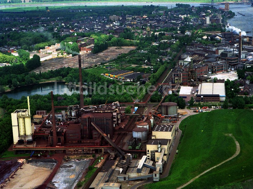 Duisburg aus der Vogelperspektive: Werksgelände des Chemieproduzenten Sachtleben Chemie GmbH an der Dr.-Rudolf-Sachtleben-Straße in Duisburg im Bundesland Nordrhein-Westfalen