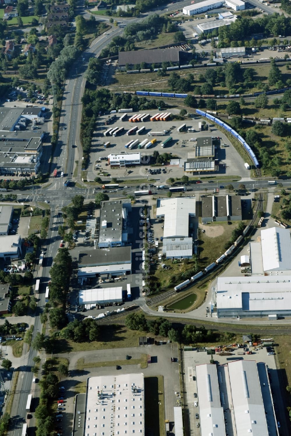 Braunschweig aus der Vogelperspektive: Werksgelände der Condor Compounds GmbH an der Hansestraße in Braunschweig im Bundesland Niedersachsen