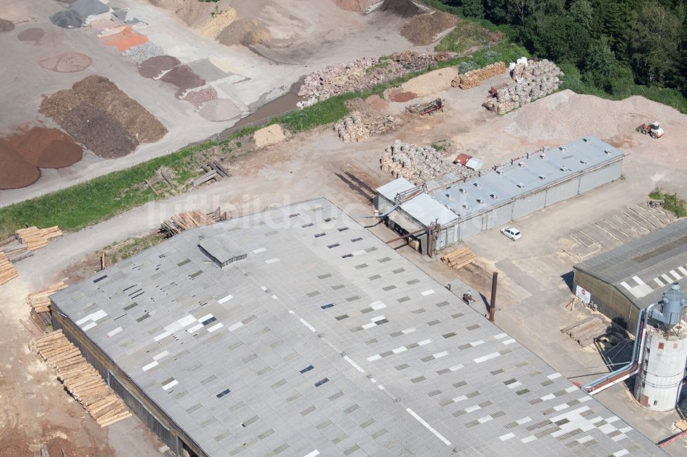 Luftaufnahme Marxzell - Werksgelände der corthum Nordschwarzwald GmbH - corthum Erdenwerk im Ortsteil Pfaffenrot in Marxzell im Bundesland Baden-Württemberg