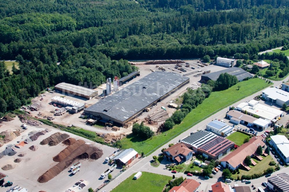 Luftaufnahme Marxzell - Werksgelände der corthum Nordschwarzwald GmbH - corthum Erdenwerk im Ortsteil Pfaffenrot in Marxzell im Bundesland Baden-Württemberg