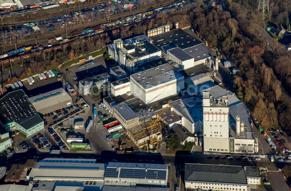 Bottrop von oben - Werksgelände der der MC-Bauchemie Müller GmbH & Co.KG im Ortsteil Ebel in Bottrop im Bundesland Nordrhein-Westfalen